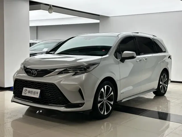 Фотография автомобиля — Toyota Granvia