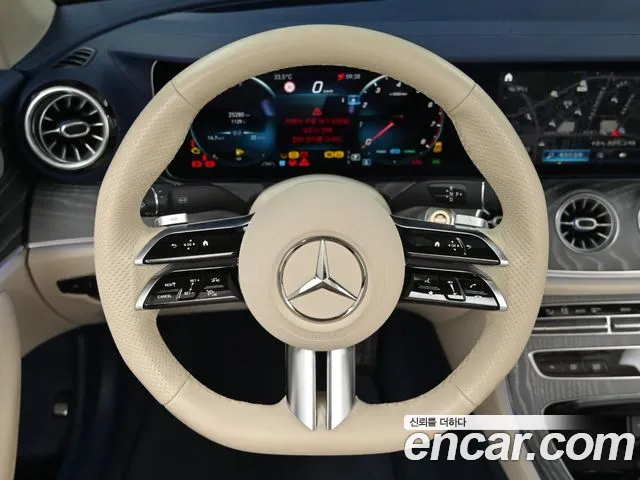 Mercedes-Benz E-Class — Фото автомобиля 13