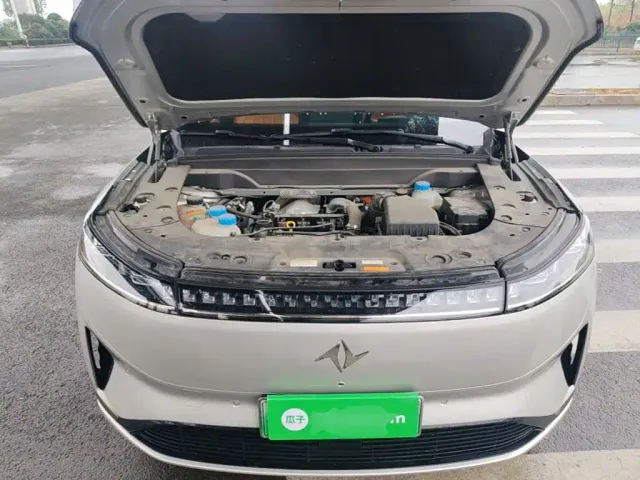 Dongfeng eπ 008 — Фото автомобиля 15