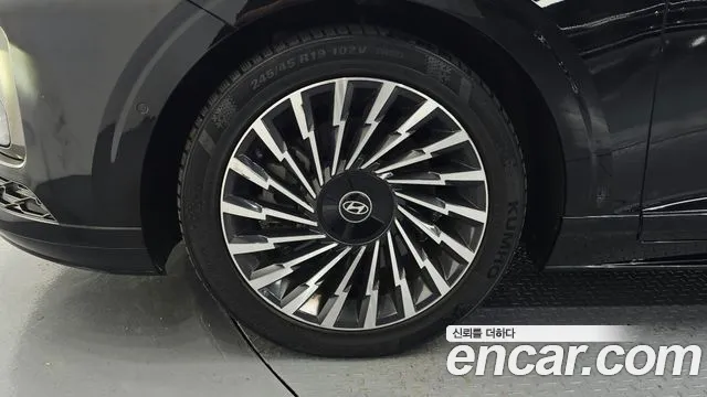 Hyundai Grandeur Grandeur (GN7) 3.5 Бензин 2WD — Фото автомобиля 5