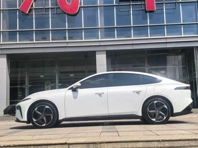 Dongfeng eπ 007 — Фото автомобиля 16