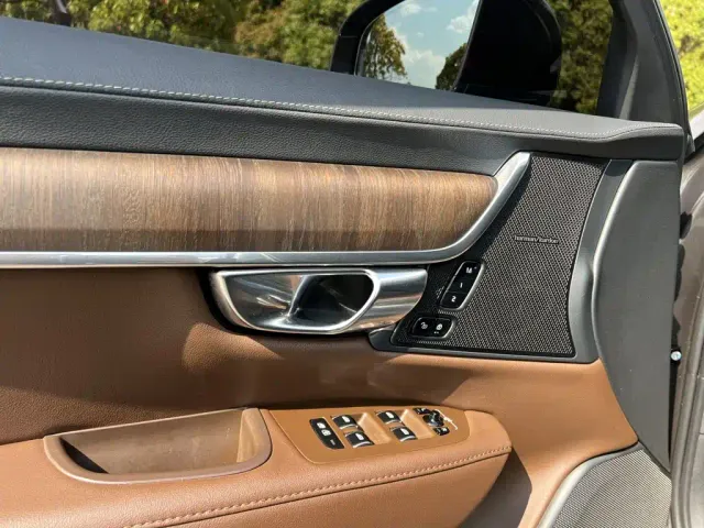 Volvo S90 — Фото автомобиля 17