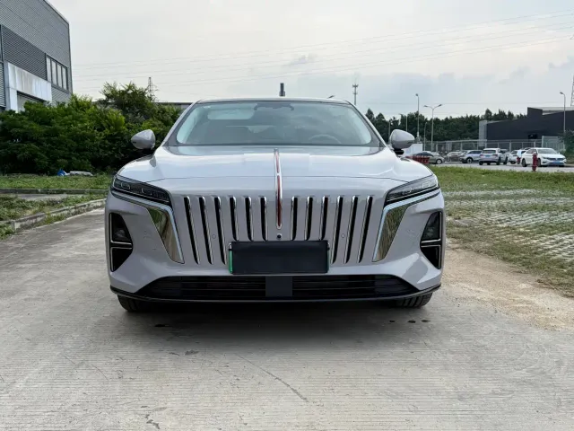 Hongqi H7 — Фото автомобиля 3
