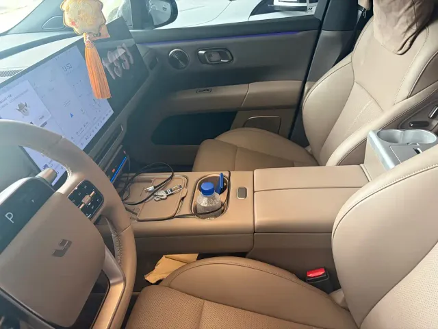 Li Auto i6 — Фото автомобиля 6