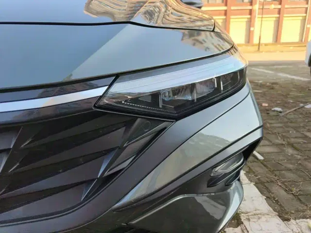 Hyundai Elantra — Фото автомобиля 23