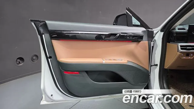 Hyundai Grandeur GN7 — Фото автомобиля 13
