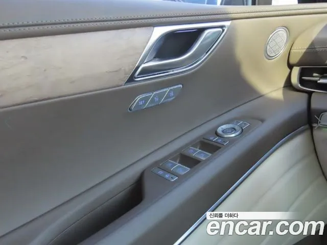 Genesis GV80 — Фото автомобиля 14