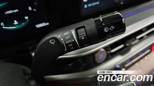 Hyundai Grandeur Grandeur (GN7) 2.5 Бензин 2WD — Фото автомобиля 26