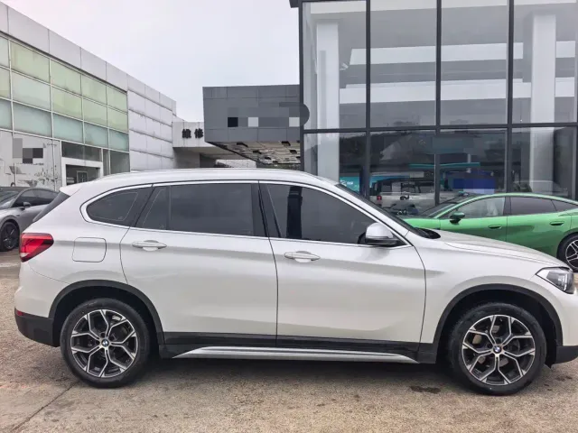 BMW X1 — Фото автомобиля 4