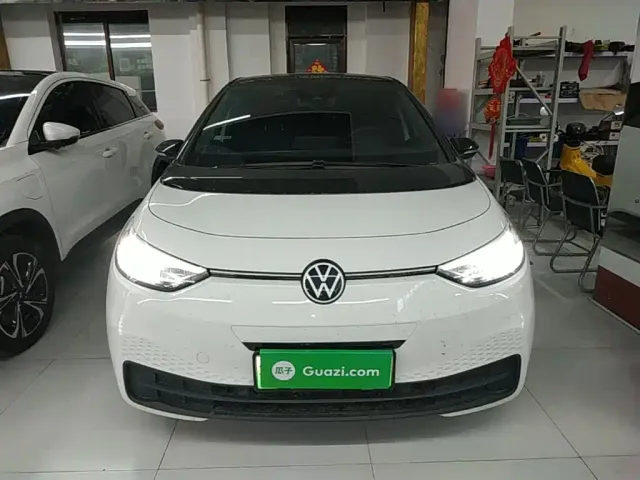Volkswagen ID.3 — Фото автомобиля 2