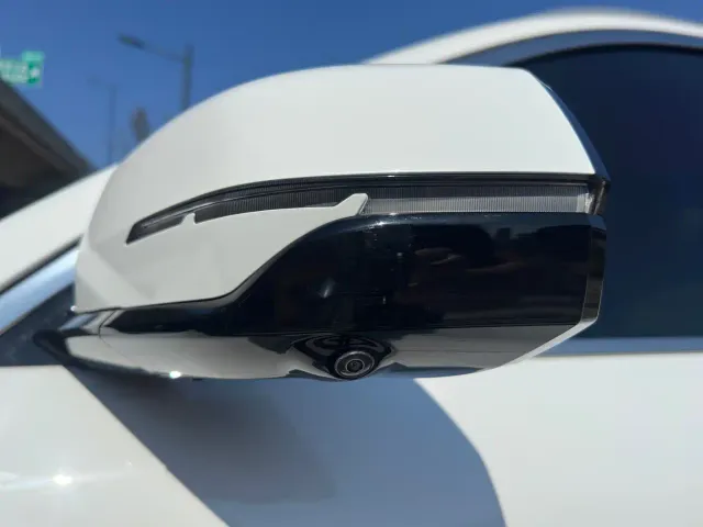 Geely Galaxy Starship 7 EM-i — Фото автомобиля 24