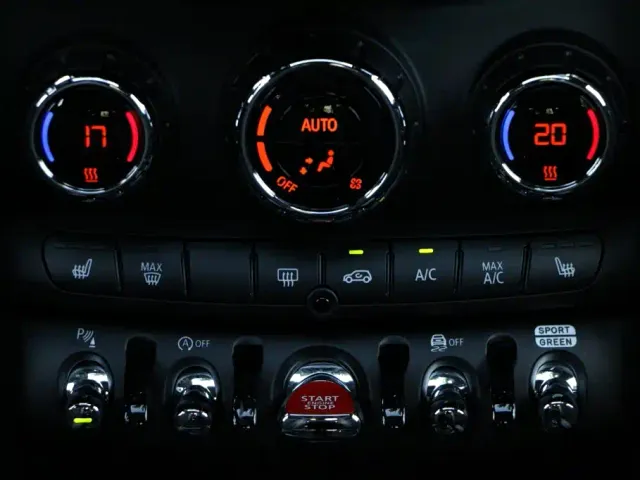 MINI Hatch — Фото автомобиля 24