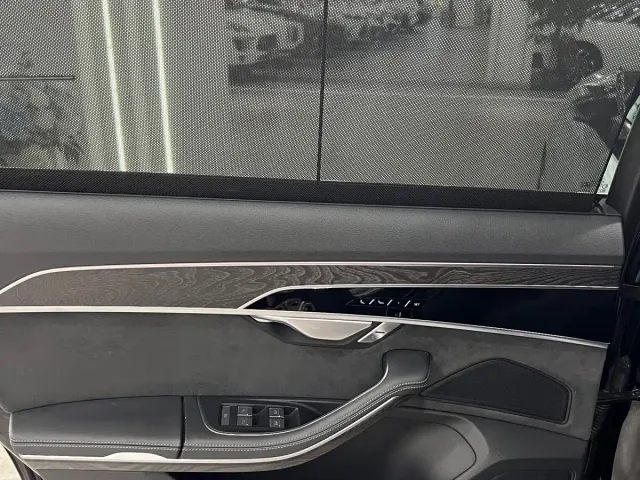 Audi A8 — Фото автомобиля 14
