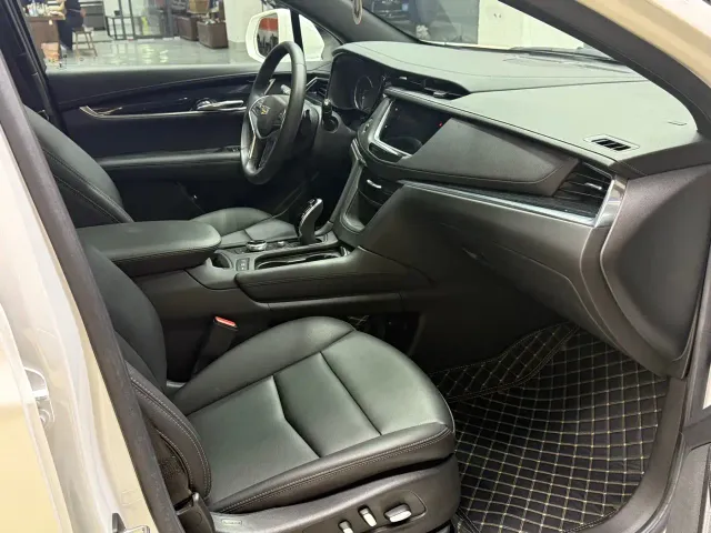 Cadillac XT5 — Фото автомобиля 11
