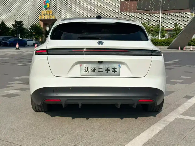 Nio ET5 Touring — Фото автомобиля 6