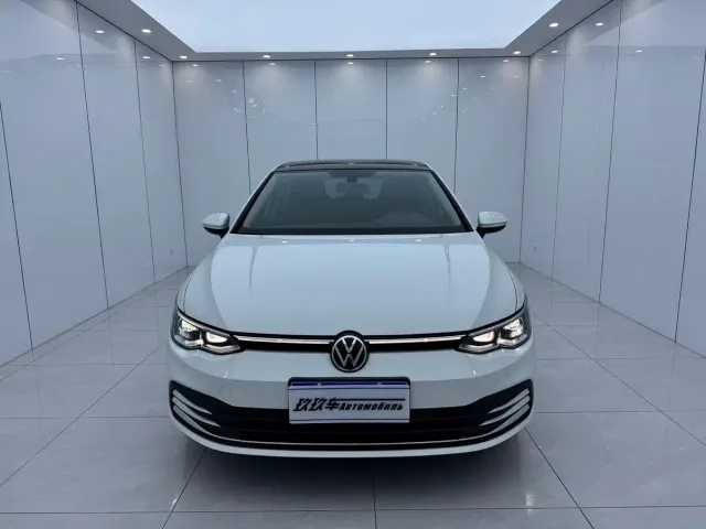 Volkswagen Golf — Фото автомобиля 2