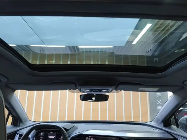 Audi Q4 e-tron — Фото автомобиля 17