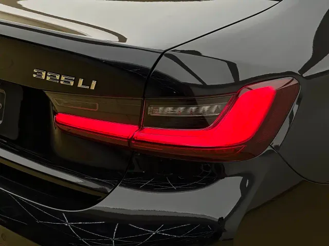 BMW 3 Series — Фото автомобиля 22