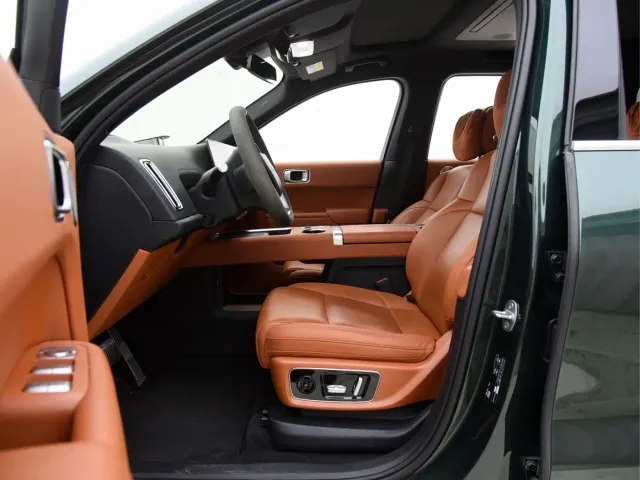 Li Auto Li Xiang L9 2022 Max — Фото автомобиля 14