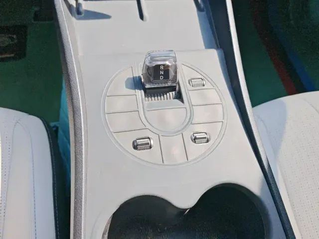 BYD Seal 05 DM-i — Фото автомобиля 16