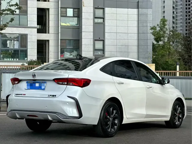 Buick Verano — Фото автомобиля 3