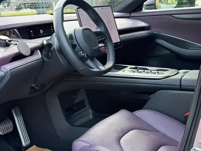 Xiaomi SU7 — Фото автомобиля 10