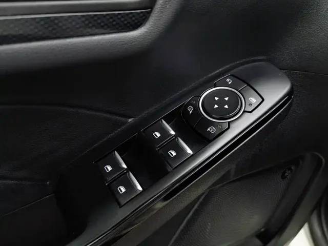 Ford Escape — Фото автомобиля 9