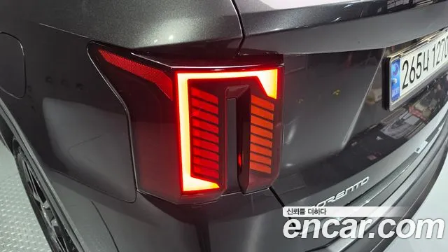 Kia Sorento — Фото автомобиля 8