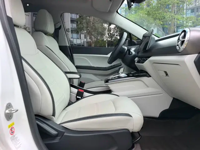 BYD Yuan Pro — Фото автомобиля 11