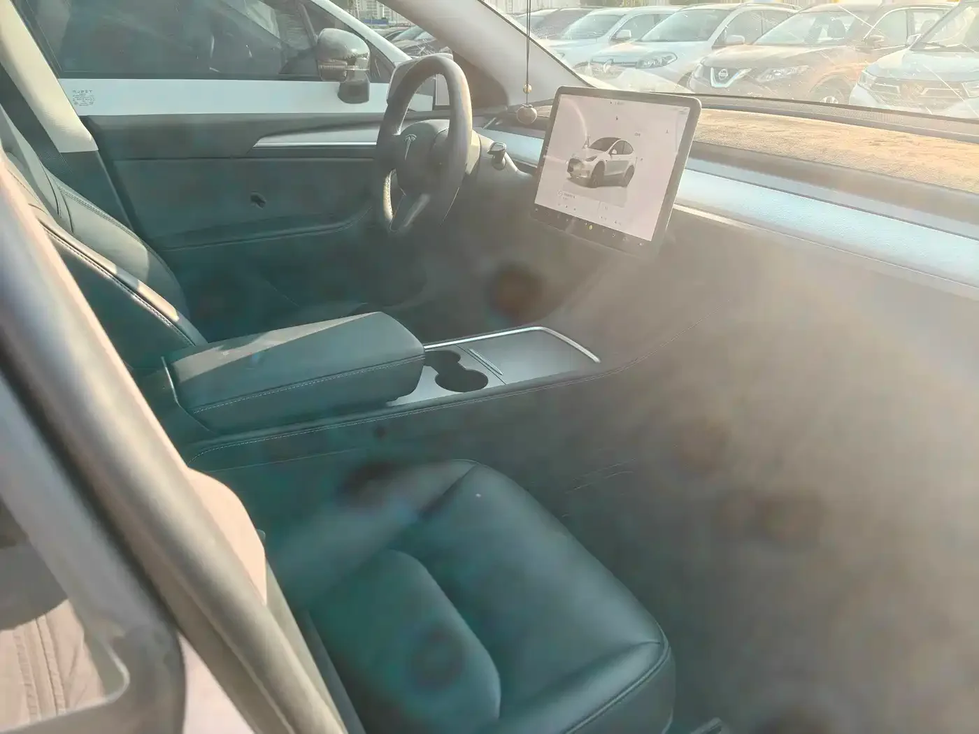 Tesla Model Y 2024 Rear-Wheel Drive Version — Фото автомобиля 5
