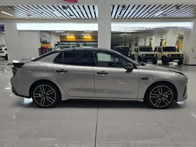 Lynk & Co 03 — Фото автомобиля 16