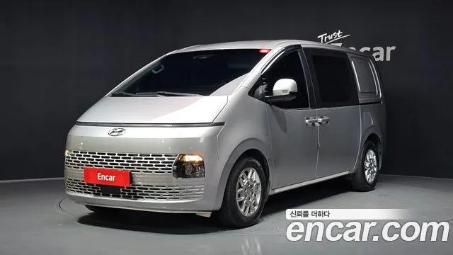 Фотография автомобиля — Hyundai Staria
