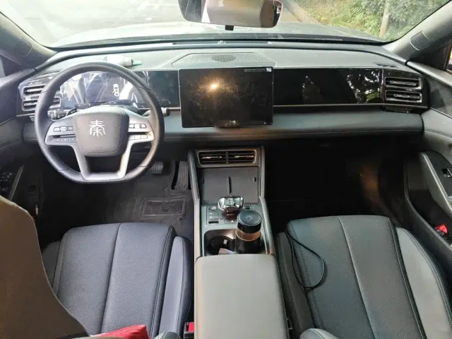 BYD Qin L — Фото автомобиля 12