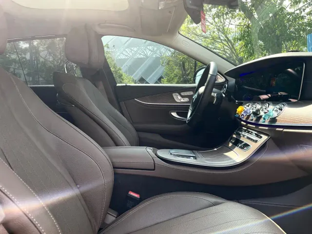 Mercedes-Benz E-Class — Фото автомобиля 14