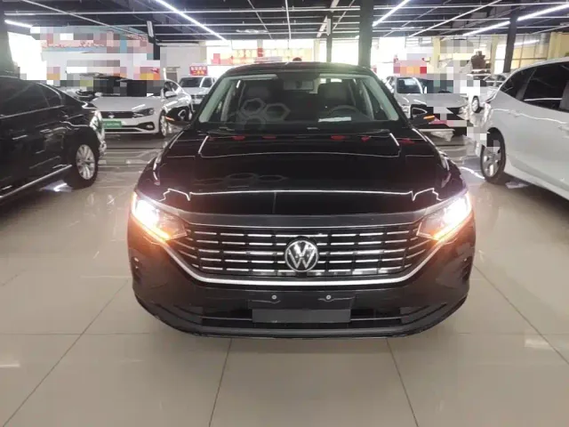 Volkswagen Passat — Фото автомобиля 2