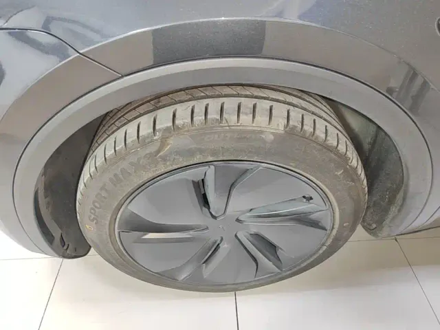 Tesla Model Y — Фото автомобиля 22