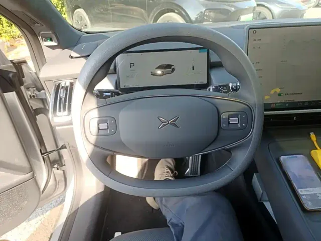 Xpeng P7+ — Фото автомобиля 10