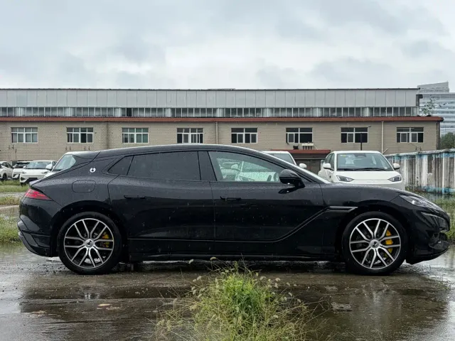 Denza Z9GT — Фото автомобиля 7