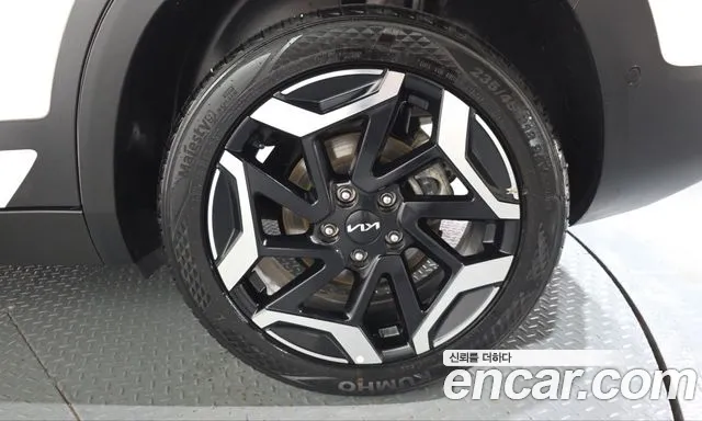 Kia Seltos — Фото автомобиля 6