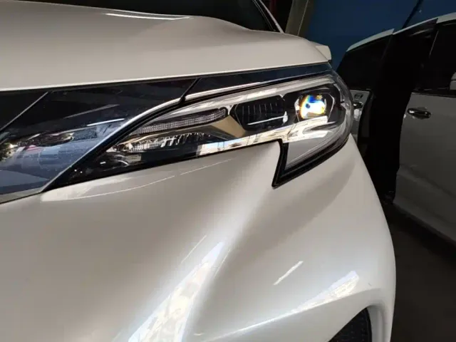 Toyota Granvia — Фото автомобиля 23