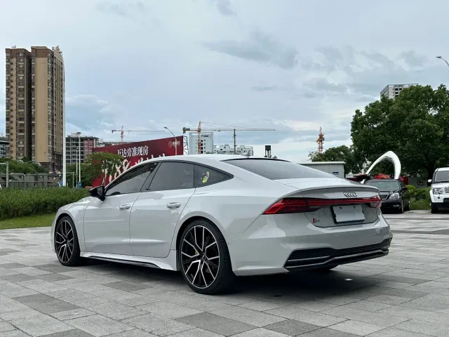 Audi A7 — Фото автомобиля 6