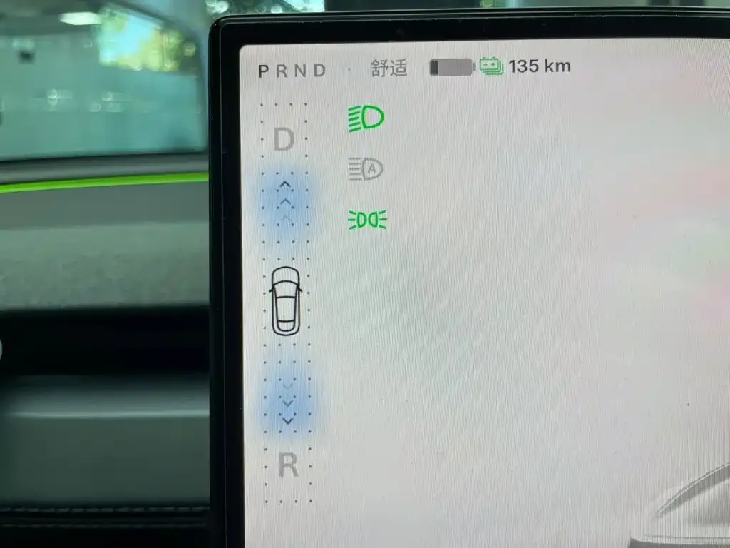 Tesla Model Y L 2025 Facelift Long Range AWD — Фото автомобиля 17