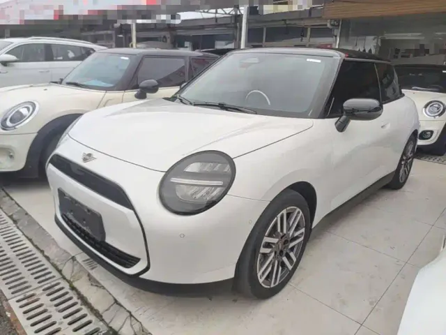 Фотография автомобиля — MINI Cooper