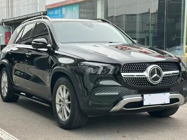 Mercedes-Benz GLE-Class — Фото автомобиля 3