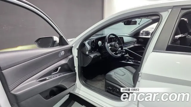 Hyundai Avante CN7 — Фото автомобиля 10