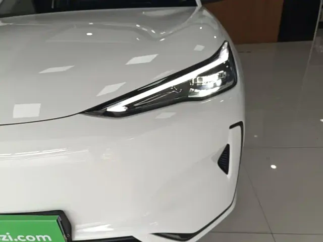 Geely Galaxy E5 — Фото автомобиля 23