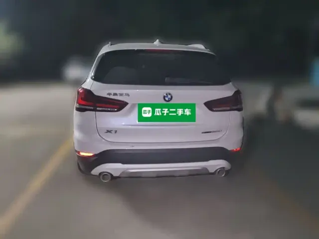 BMW X1 — Фото автомобиля 3