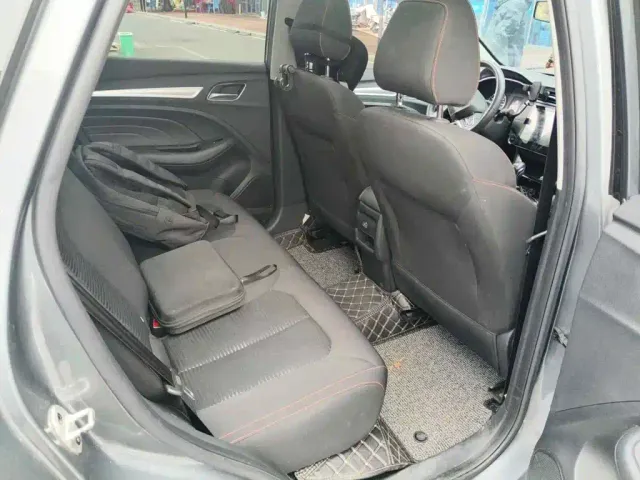 Roewe RX3 — Фото автомобиля 11