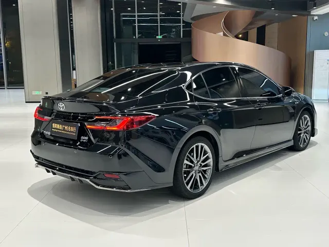 Toyota Camry — Фото автомобиля 6