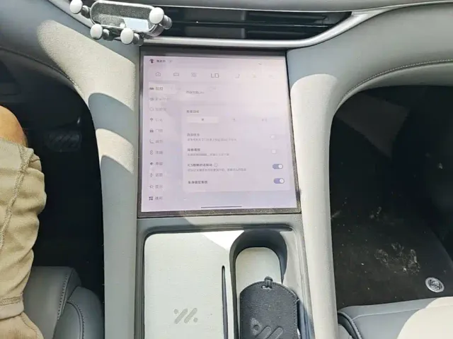 IM Motors LS6 — Фото автомобиля 13